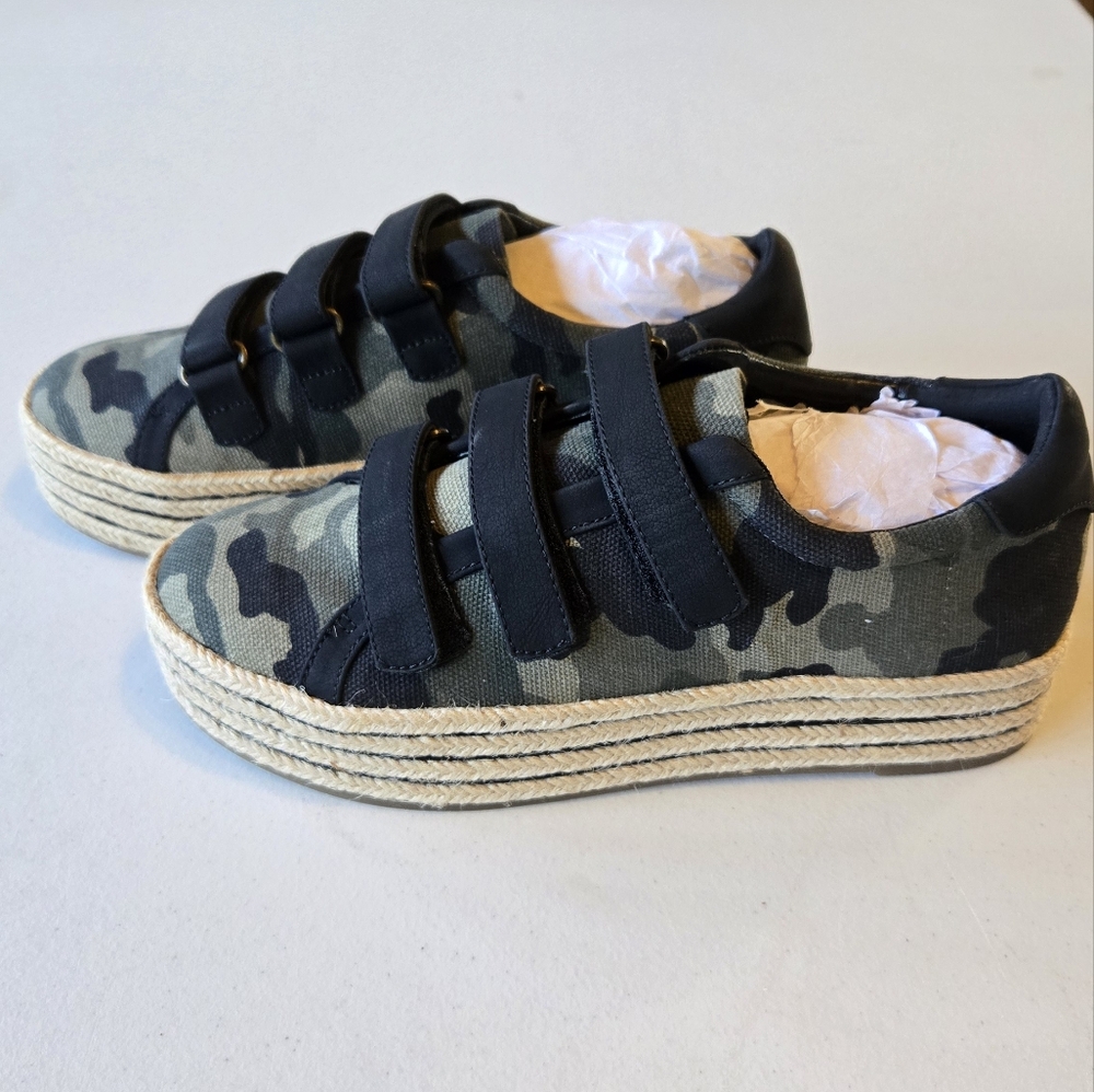 Camo Espadrille Platform Fashion Sneaker